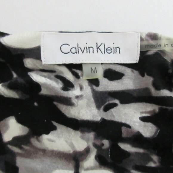 CALVIN KLEIN Faux Wrap Front Top Size M Black Print V-Neck 3/4 Sleeves Stretch - Picture 3 of 7